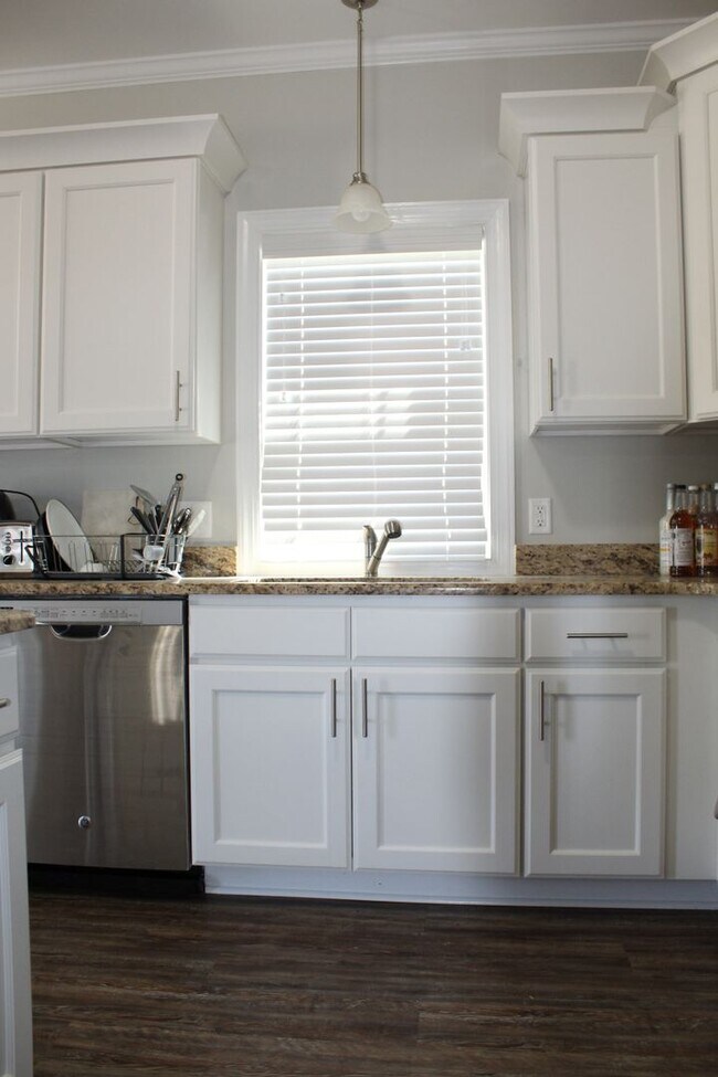 Building Photo - 134 Princess Dr
