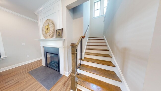 Building Photo - Like New Colonial Style Townhome close to Downtown Opelika