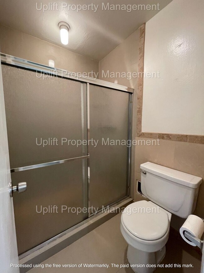 Building Photo - 6811 Alvarado Rd