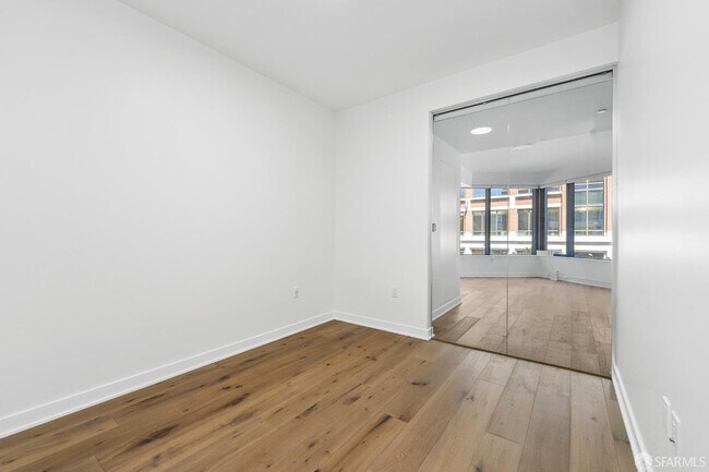 Building Photo - 280 Spear St