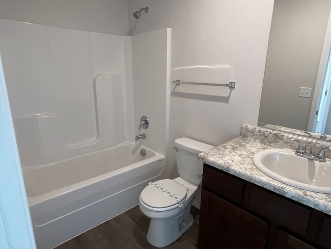 Building Photo - *Pre-leasing* Three Bedroom | Two Bath Hom...