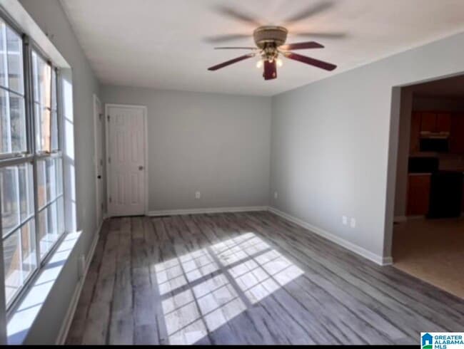 Building Photo - 132 Lola St