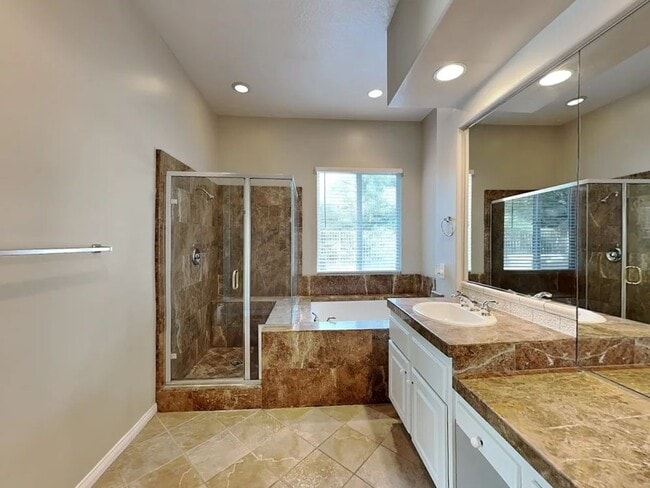 Building Photo - 28411 Hidden Hills Dr