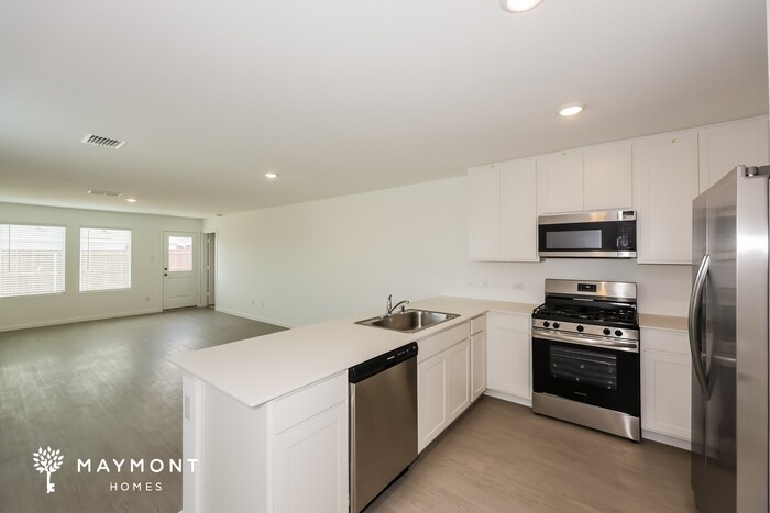 Building Photo - 1027 Birkdale Dr