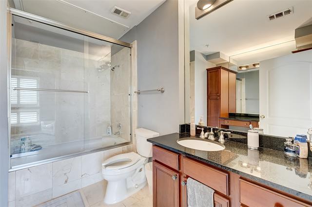 Building Photo - 3225 Turtle Creek Blvd