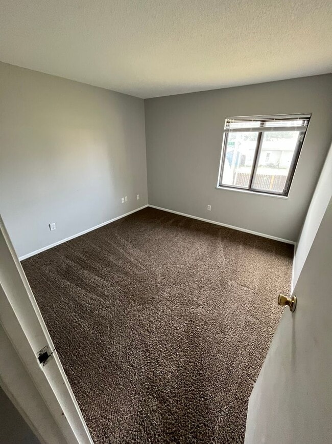 Building Photo - 2 Bedroom Apartment in Butler!!!