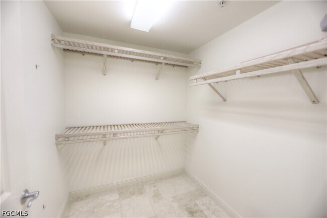 Building Photo - 2090 W First St