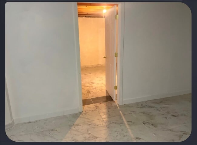 Building Photo - 961 Villa Gran Way