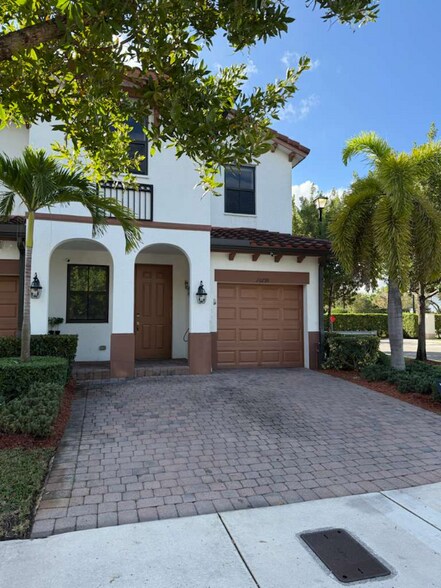 Building Photo - 10296 NW 88th St