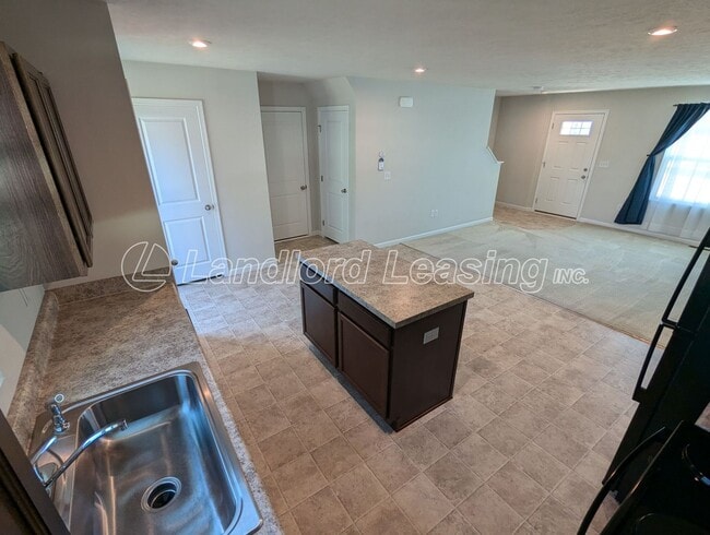 Building Photo - Martin's Run Colonial in Amherst School Di...