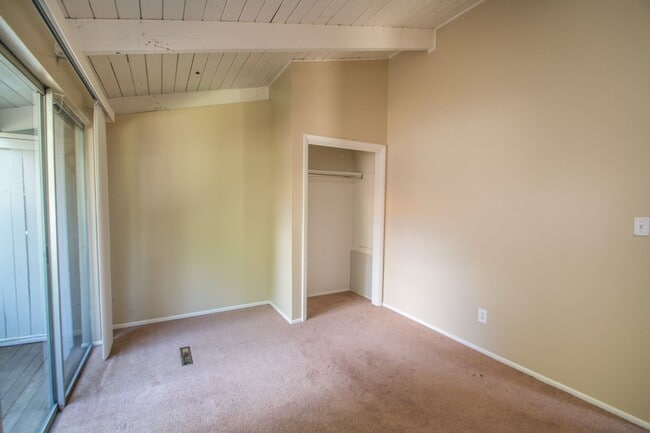 Building Photo - 1000 11th St