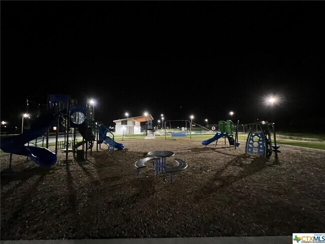 Building Photo - 154 Solitude Dr