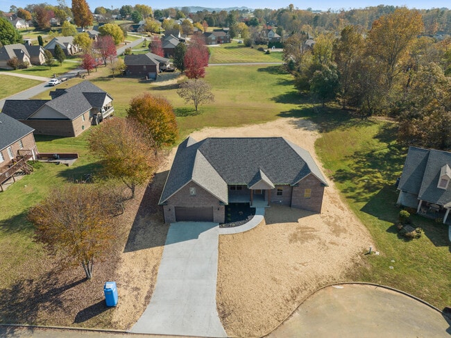 Building Photo - 35 Valley Point Dr