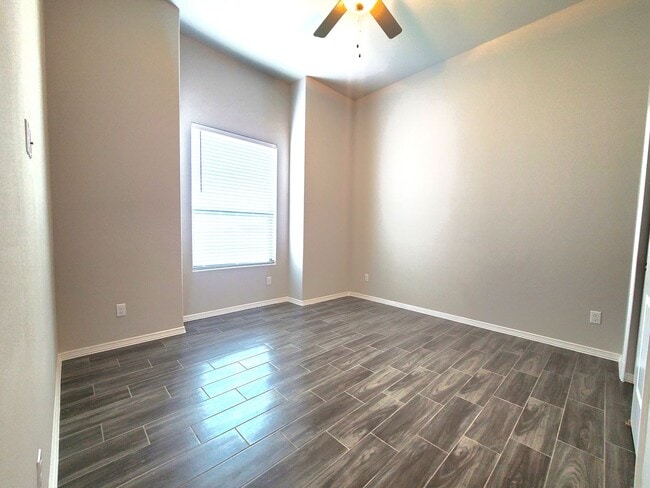 Building Photo - 3810 Bea Ave