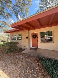 Building Photo - 717 Edgewood St