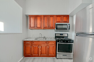 Building Photo - 800 N Fulton Ave