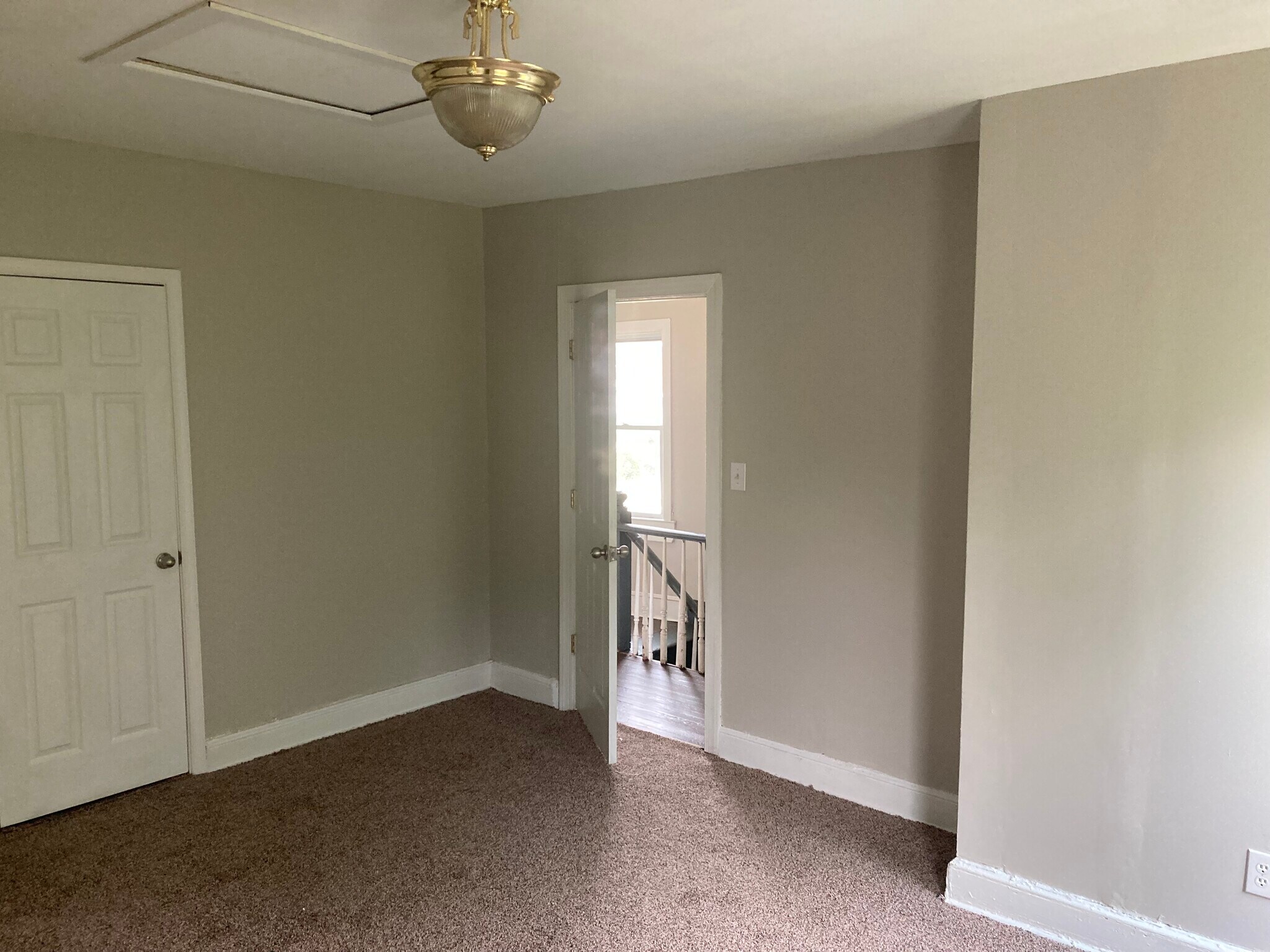 Building Photo - 3060 Lawson St