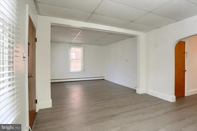 Building Photo - 307 Linden Ave