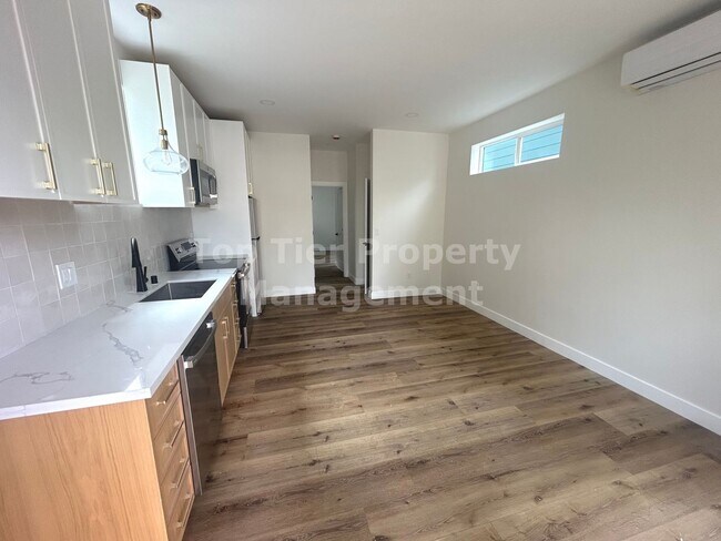 Building Photo - **BRAND NEW - 1 bed, 1 bath Unit in the Heart of South Park - Available NOW***