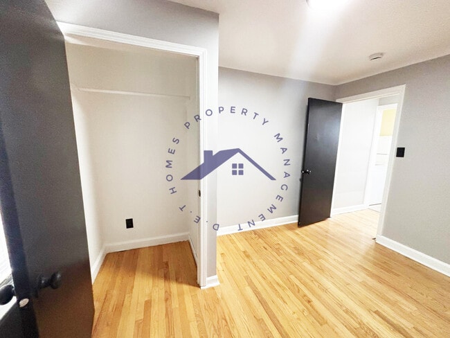 Building Photo - 15100 Whitcomb St