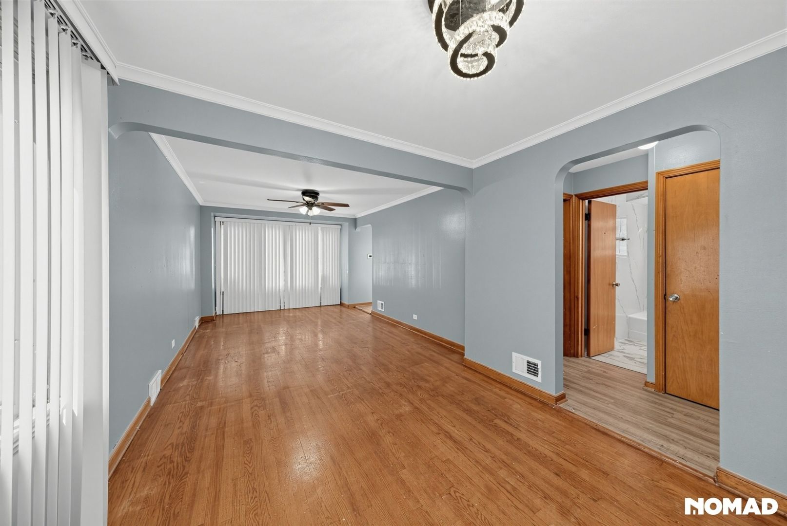 Building Photo - 14733 Ln Salle St