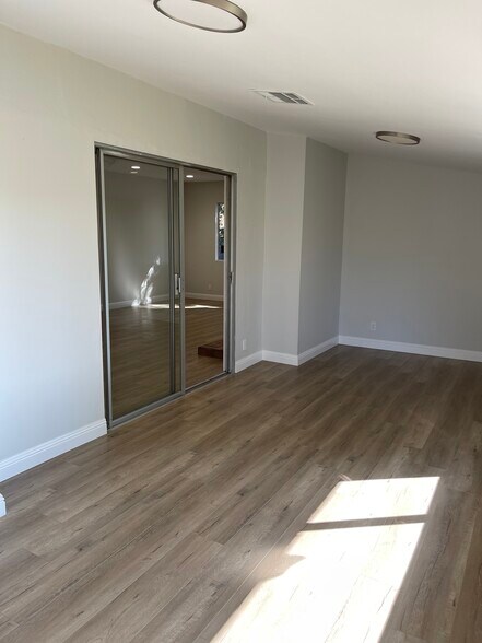 Building Photo - 4803 Lowell Ave