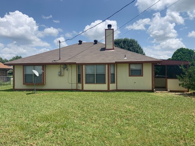 Building Photo - 2503 Marlin Dr