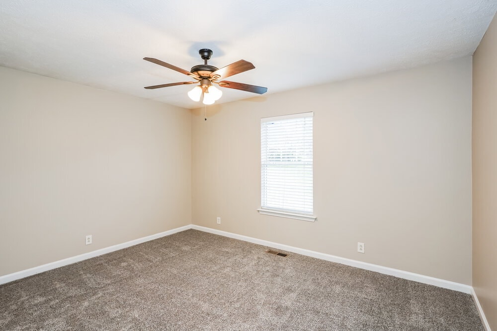 Building Photo - 634 Woodland Hills Dr