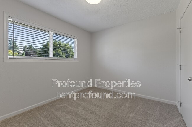 Building Photo - 20815 SW Alexander St