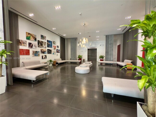 Building Photo - 1600 NE 1st Ave