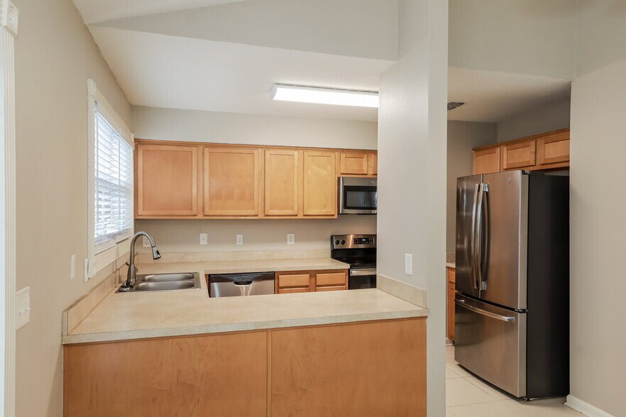 Building Photo - 8164 Fort Chiswell Trail