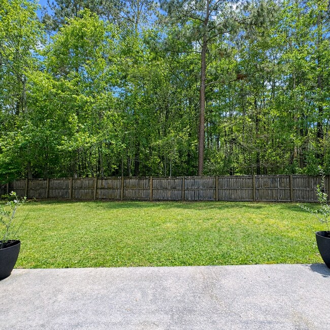 Building Photo - 3BD/2.5BA- WITH BONUS ROOM -AVAILABLE MAY 1, 2026