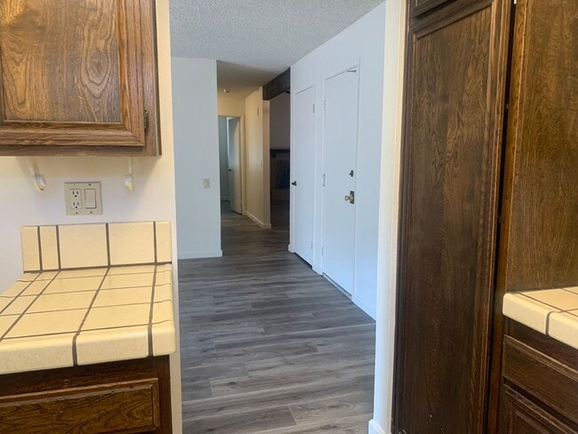 Building Photo - Large one story 4 bedroom home in Orangevale