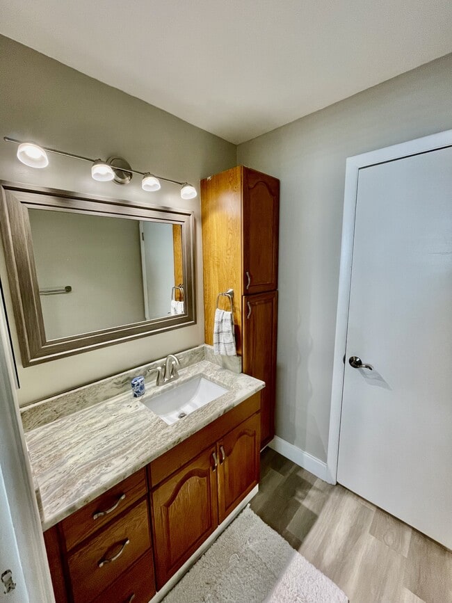 Building Photo - 6180 Principia Dr