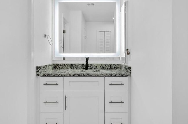 Building Photo - 4857 Dovewood Terrace