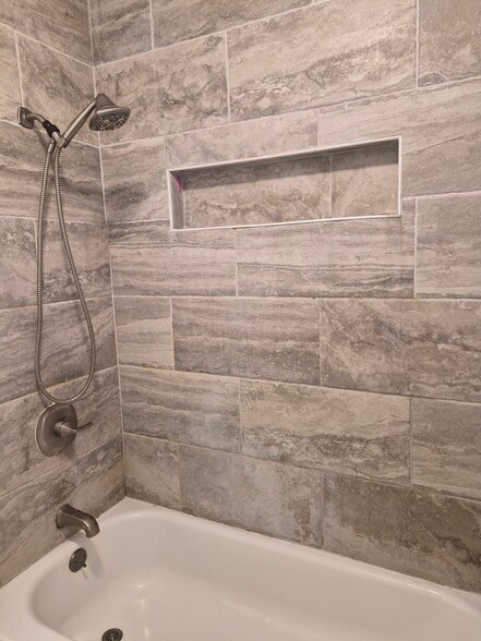 Building Photo - 214 Pine Meadow Dr