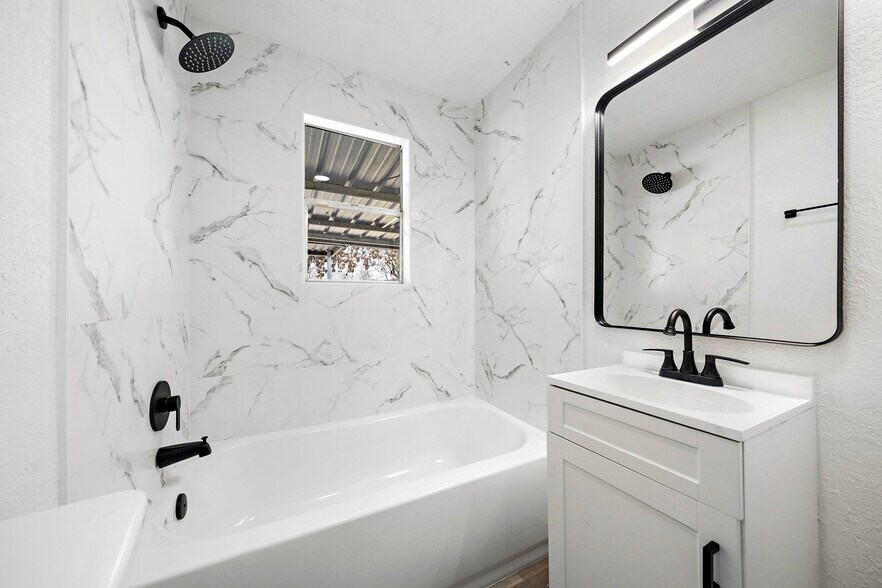 Building Photo - 4943 Culmore Dr