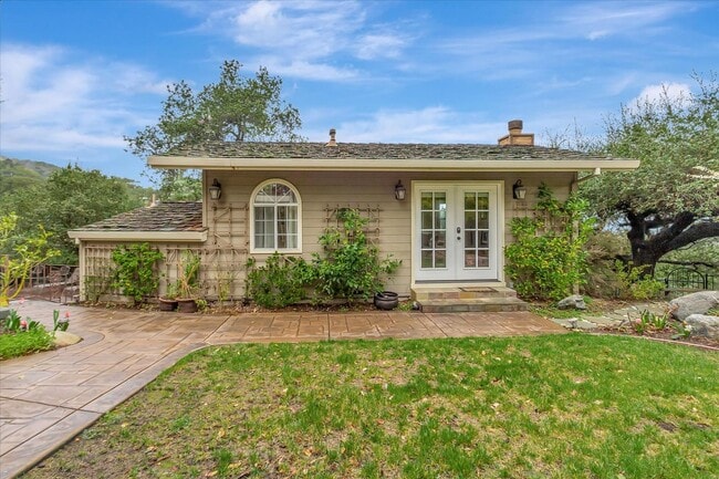 Building Photo - 16101 Matilija Dr