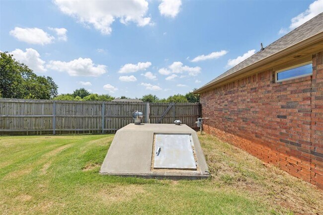 Building Photo - 13640 Ridge View Ln