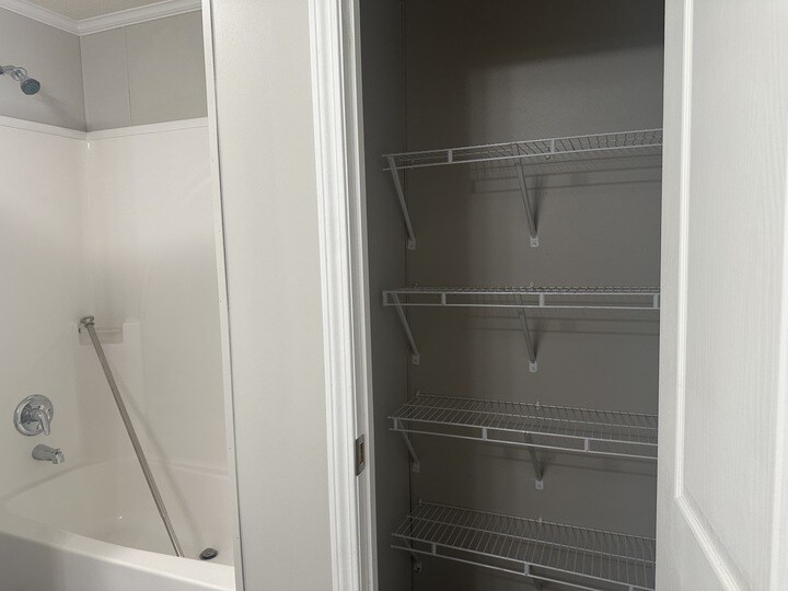 Building Photo - 38041 Chilver Ave