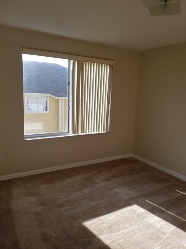 Building Photo - 411 Australian Way