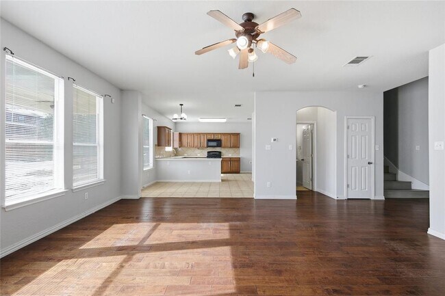 Building Photo - 4410 Meadowside Ln