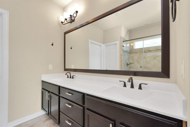Building Photo - 2304 Tobarra Ln