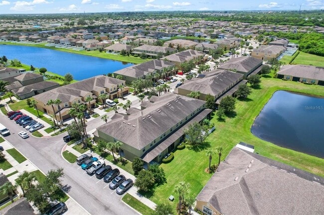 Building Photo - 2044 Hawks View Dr