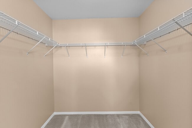 Building Photo - 5023 Lake Grove Blvd