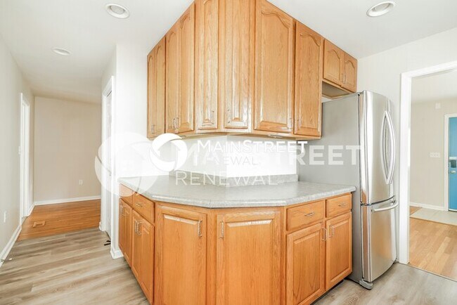 Building Photo - 3 Bedroom Pet-Friendly Home in GREENWOOD, ...