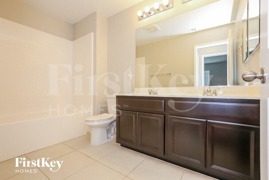 Building Photo - 5605 N Balsam St