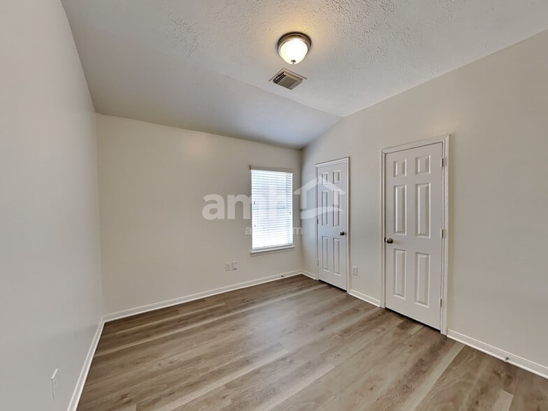 Building Photo - 3043 Crestbrook Bend Ln