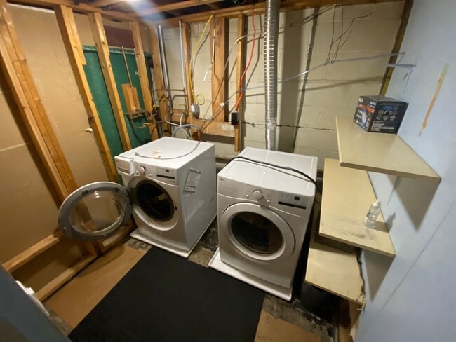 Building Photo - 2 Bedroom Home in Burlington VT Available ...