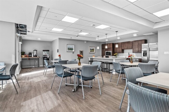 Building Photo - 1009 E Dublin Granville Rd